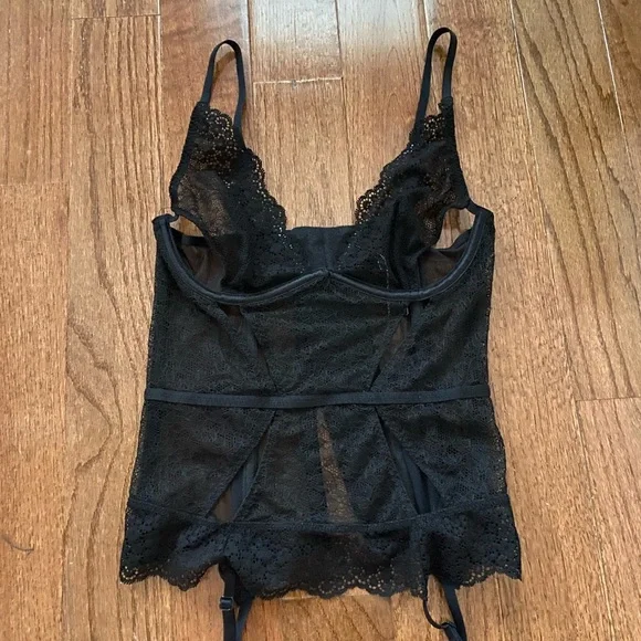 NWOT victoria’s secret black lace cut out corset bustier top - Picture 7 of 9